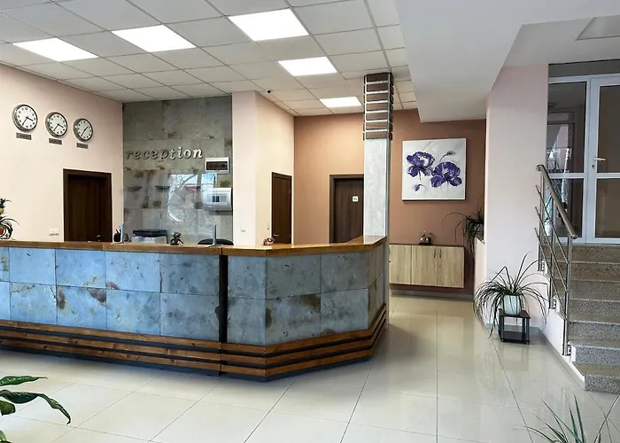 Admiral Plaza , Large Swimming Pool , 5 Min Walking To The Apartment Slantschew brjag