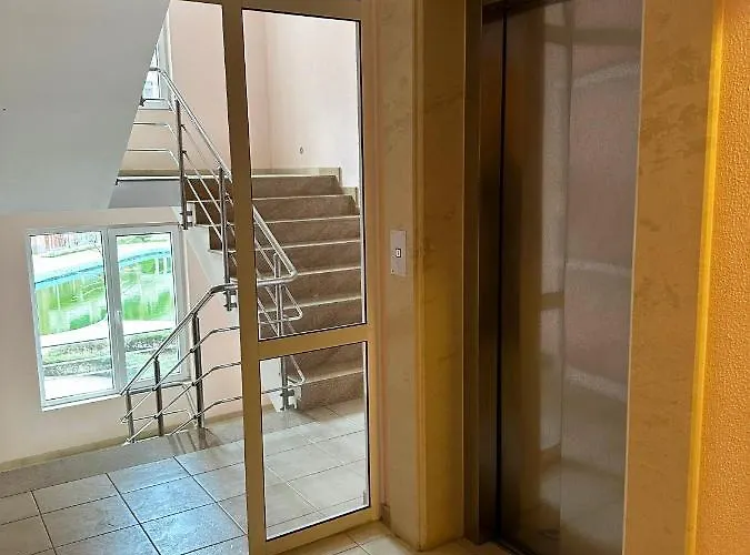 Apartament Admiral Plaza , Large Swimming Pool , 5 Min Walking To The Słoneczny Brzeg